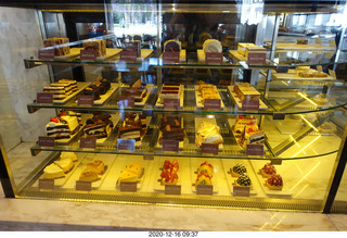 29 a0y. Argentina- Buenos Aires - Pertutti breakfast