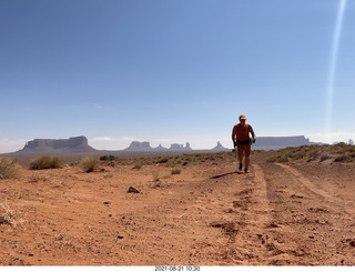 593 a16. Monument Valley run + Adam