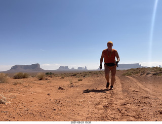 605 a16. Monument Valley run + Adam
