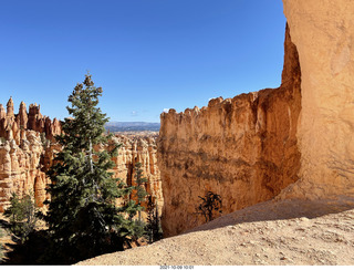 91 a18. Bryce Canyon - Peekaboo hike