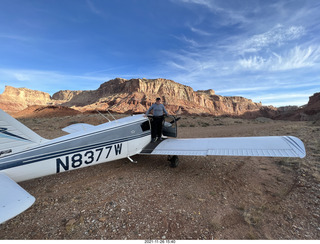 40 a19. Utah back country - Hidden Splendor airstrip + Adam and N8377W