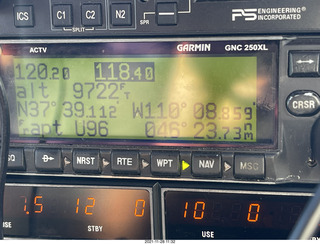 157 a19. Garmin 250 radio