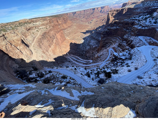 213 a1n. Utah - Canyonlands - Shafer Viewpoint and road