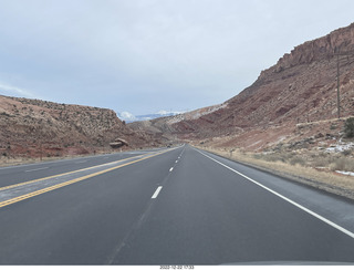 284 a1n. Utah - leaving goblin valley