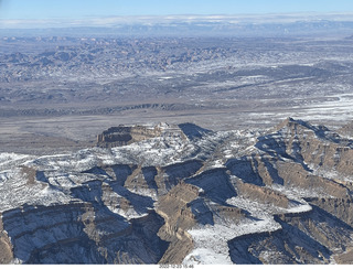 220 a1n. aerial - canyonlands - green river (u34) to angel point airstrip