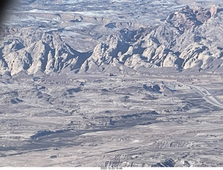 224 a1n. aerial - canyonlands - San Rafael swell (or reef)