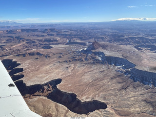 44 a1n. aerial - Canyonlands (Green River side)