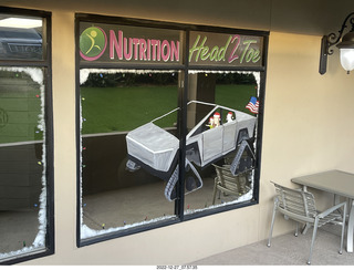 NH2T triangle-wheel window car