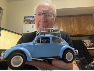 NH2T triangle-wheel window car