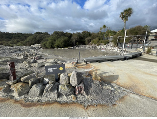 199 a1s. New Zealand - Hell's Gate - mud and thermal walk