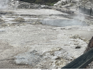 266 a1s. New Zealand - Hell's Gate - mud and thermal walk - cooking pool