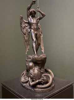 268 a1s. New Zealand - Auckland Art Museum - man sculpture