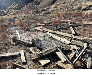 118 a20. Wee Hope Mine building and stuff