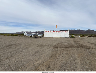 Amboy - Roy's airstrip - N8377W