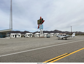 Amboy - Roy's Motel with N8377W