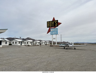 Amboy - Roy's Motel with N8377W