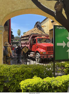 96 a24. town of Tequila tour  - how they make tequila