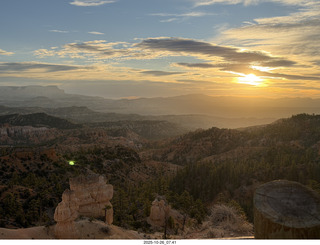 80 a2n. Bryce Canyon National Park sunrise