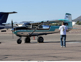 323 a2n. DVT - handsome old Cessna 182