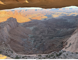 422 a2q. Utah - Canyonlands National Park - Mesa Arch