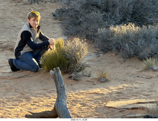 446 a2q. Utah - Canyonlands National Park - Mesa Arch - Tyler