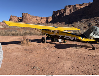 26 a2q. Utah - Mineral Canyon airstrip - yellow Husky NII8WY