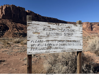 75 a2q. Utah - Mineral Canyon sign