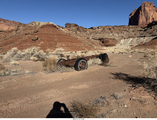 95 a2q. Utah - Mineral Canyon hike - old vehicle
