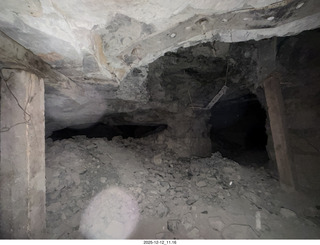 125 a2q. Utah - Mineral Canyon hike - inside the mine