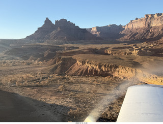 563 a2q. aerial - Utah - canyonlands