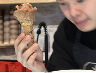 New York City - Manhattan - eyehole on building  of dandilions