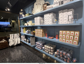 New York City - Top of the Rock gift shop